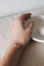 Load image into Gallery viewer, Bead & Pearl Bracelet