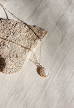 Load image into Gallery viewer, Classic Style Gold Breast Milk Necklace