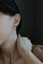 Load image into Gallery viewer, Tear Drop Hoops