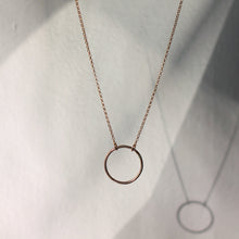Load image into Gallery viewer, Round Ring Necklace