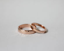 Load image into Gallery viewer, Gold Hammer Textured Wedding Band