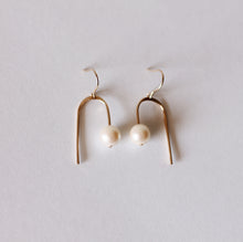 Load image into Gallery viewer, Pearl Drop "U" Earrings
