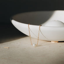 Load image into Gallery viewer, Freshwater Pearl Necklace