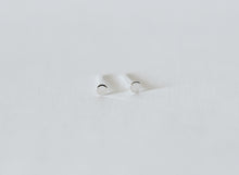 Load image into Gallery viewer, Round Earring Posts