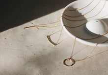Load image into Gallery viewer, Round Ring Necklace