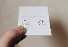 Load image into Gallery viewer, Spiral Studs