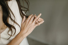 Load image into Gallery viewer, Round Ring