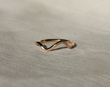 Load image into Gallery viewer, Wavy Ring
