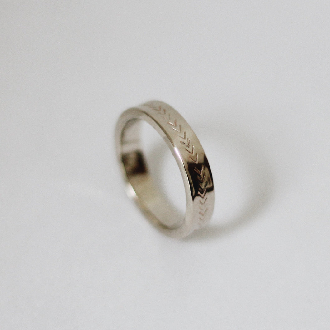 Arrow Stamped White Gold Wedding Band